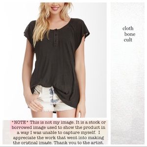 WILDFOX 💋🦊 Soft Green Henley T-SHIRT